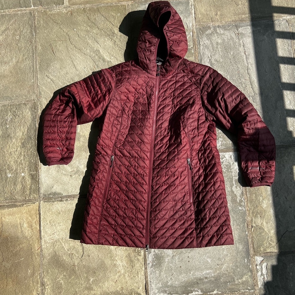 Eddie Bauer Cityscape Parka, lightweight, hooded, full zip in burgundy
